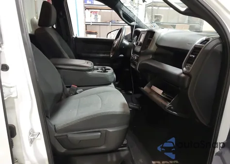 2022 Ram 2500 Tradesman 4X4 6'4 Box z USA, uszkodzony, nr VIN 3C6UR5CJ8NG305961